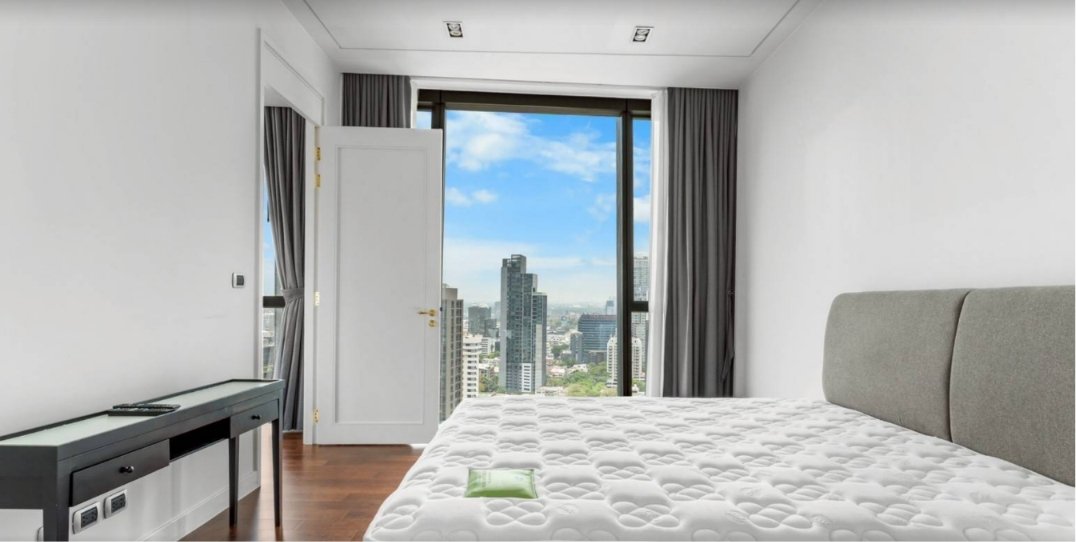picture LTHC15757 Ultra Luxury Condo for Rent Phrom Phong | Private Lift | MARQUE Sukhumvit | Near BTS Phrom Phong | 250,000 THB - 5/6