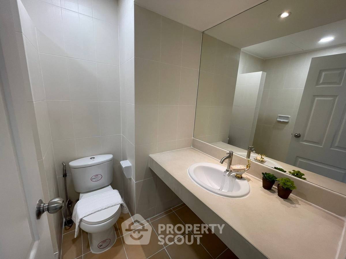 picture 1-BR 36 Sqm Condo For Sale, City Living Ratchada, MRT Thailand Cultural Centre (ID 3013476) - 5/11
