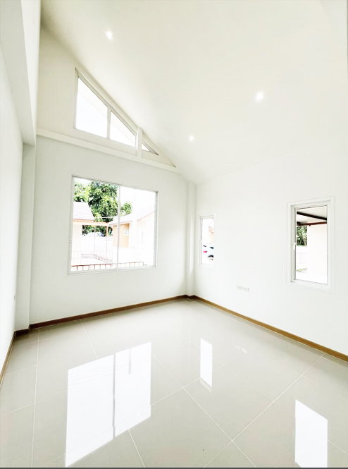 picture House for Sale 3 Bedrooms and    2 Bathrooms   - 7/15