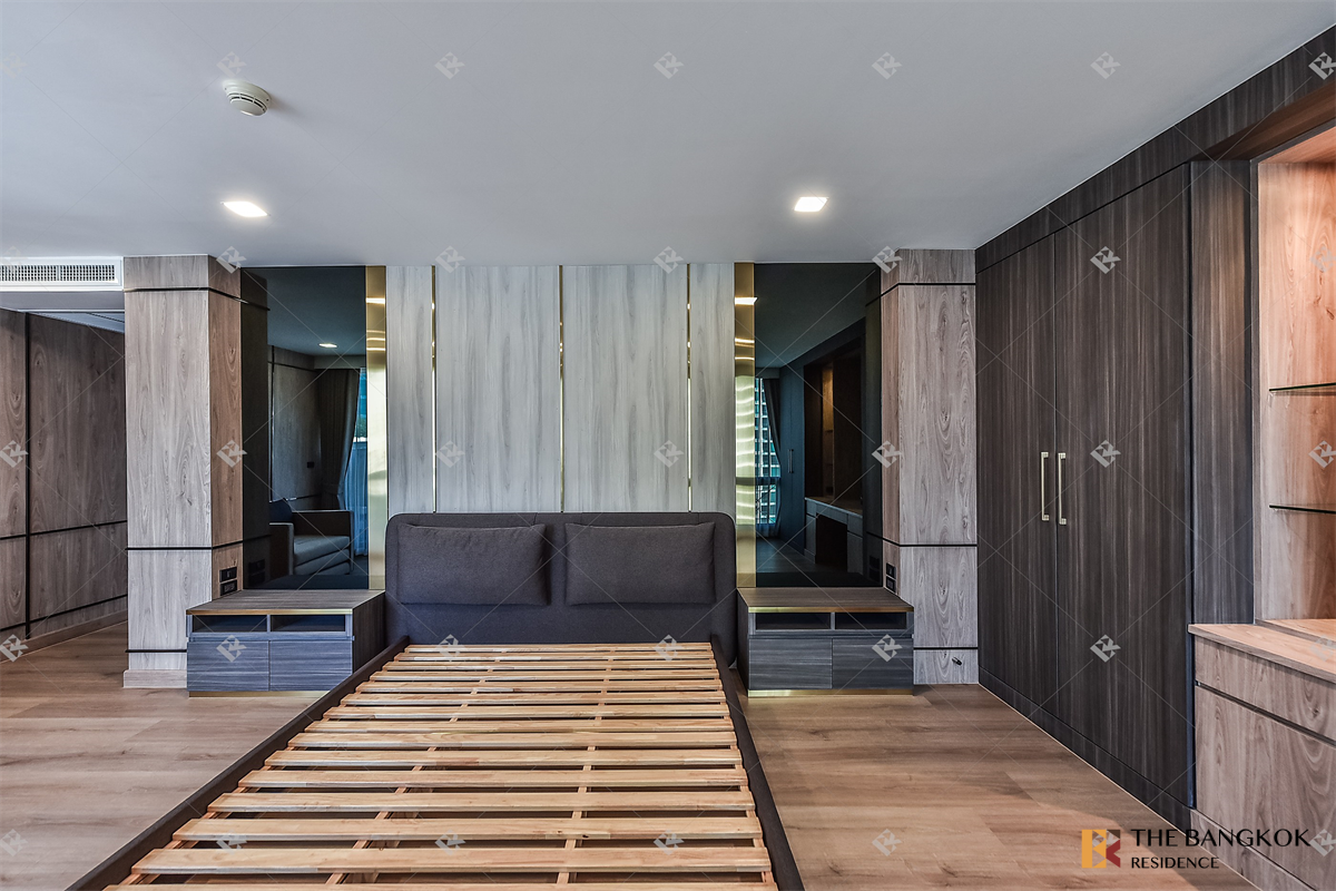 picture Somkid Gardens near BTS Phloen Chit Ultimate Luxury Lifestyle with Convenience - 3/10