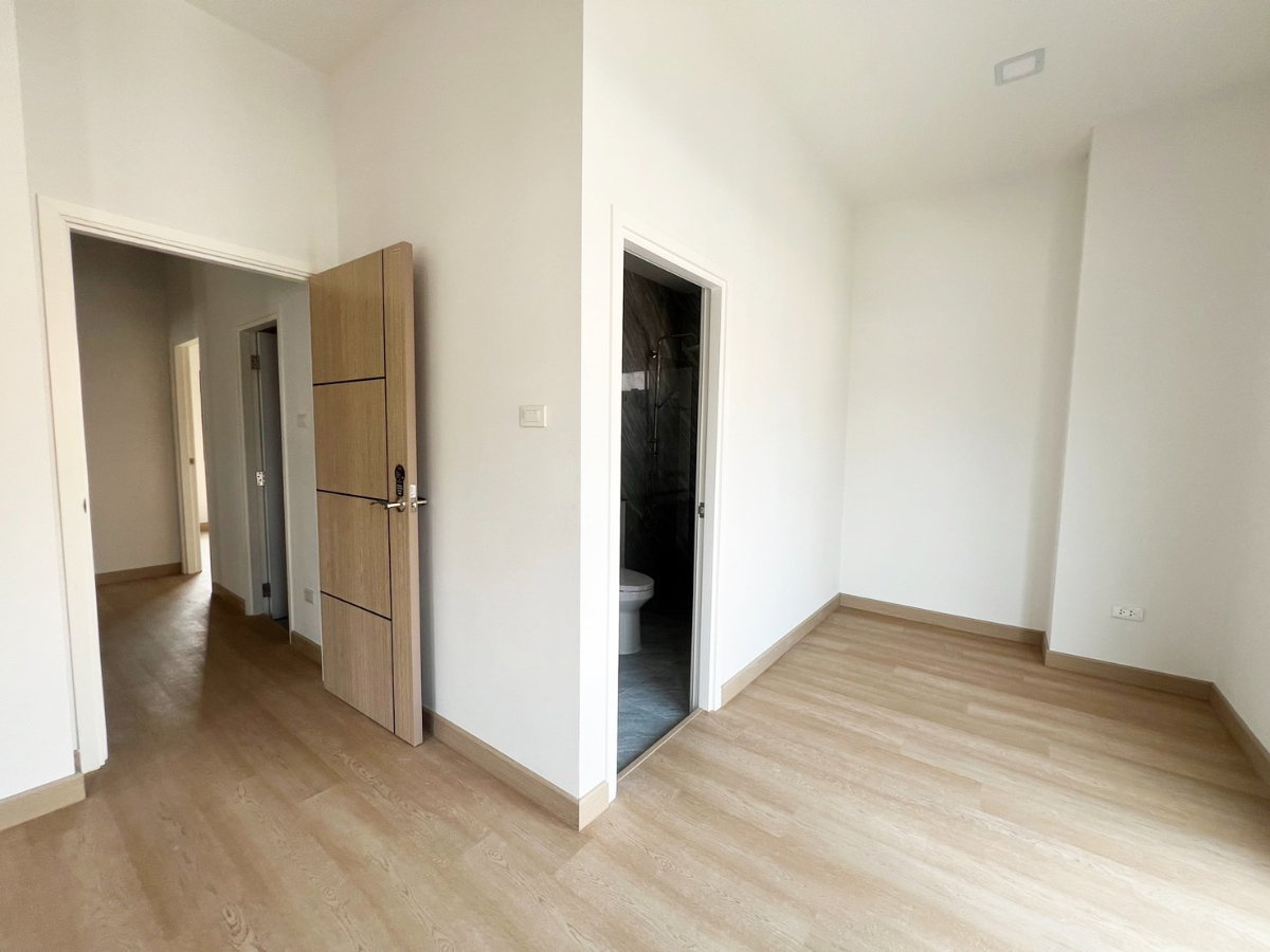 รูป ขายบ้านเดี่ยวสองชั้น นอกโครงการทำเลย่านเศรษฐกิจ บ้านใหม่แกะกล่อง #C6MG100467 - รูปที่ 14/24