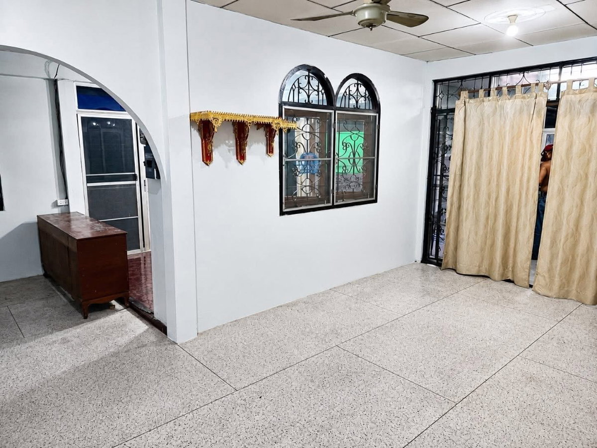 รูป ให้เช่าบ้านเดี่ยวหลังใหญ่ ใกล้ ม.เกษตร ศรีราชา - รูปที่ 9/9