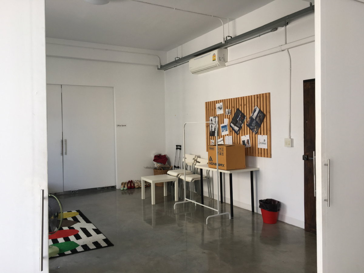 picture Large Office Space for Rent | Ratchada–Huai Khwang | 945 SQ.M. - 8/12
