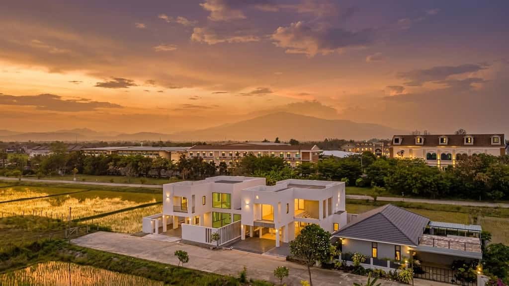 รูป ขายบ้าน Modern Pool Villa โครงการรัตนซีรีน วิวภูเขา โอบล้อมทุ่งนา ทำเลหายาก ใกล้ Lanna International School เพียง 900 เมตร  - รูปที่ 4/62