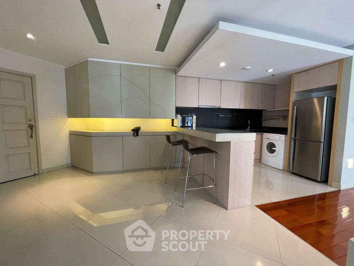 picture 3-BR Condo at Wittayu Complex near BTS Phloen Chit (ID 2573675) - 8/26