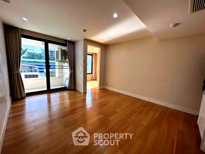 Condos for sale : Well-Priced 1-BR Condo For Sale, Collezio Sathorn-Pipat, 200m to BTS Chong Nonsi (ID 2573678)