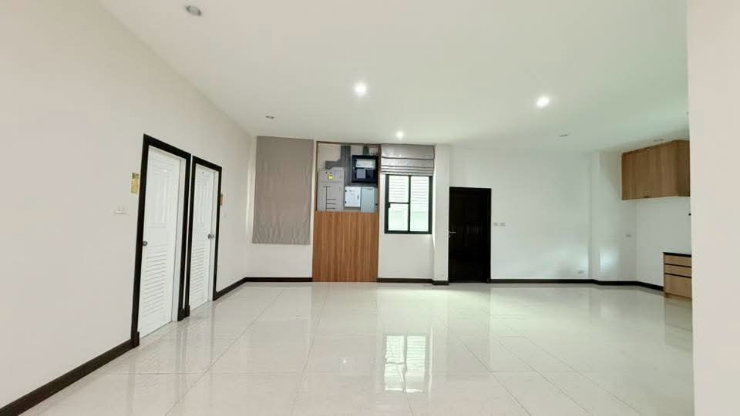 รูป 📣📣ให้เช่า Home Office สุขุมวิท 71 4 ห้องนอน (กรุณาพิมพ์ 0974164645 Line: JKJK4645 แทนการคลิกปุ่มสีฟ้า,เขียว) - รูปที่ 23/45