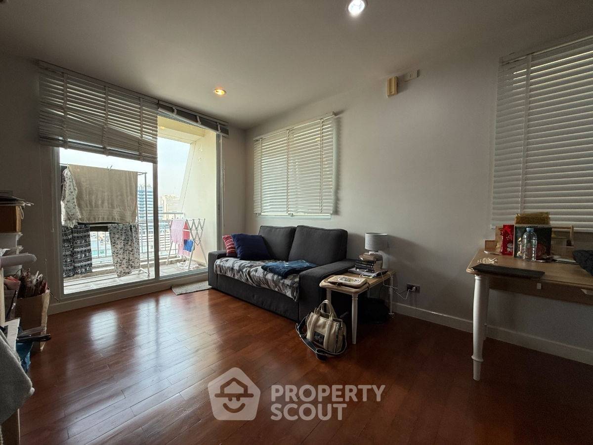 picture 2-BR Condo at Baan Siri Silom near BTS Surasak (ID 2573659) - 1/10