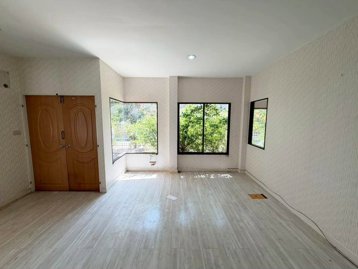 รูป ขายบ้านเดี่ยวตามสภาพ : หมู่บ้านเพลสแอนด์พาร์ค ประชาอุทิศ 90 ขนาดที่ดิน 70.1 ตารางวา 4 ห้องนอน 2 ห้องน้ำ - รูปที่ 5/21