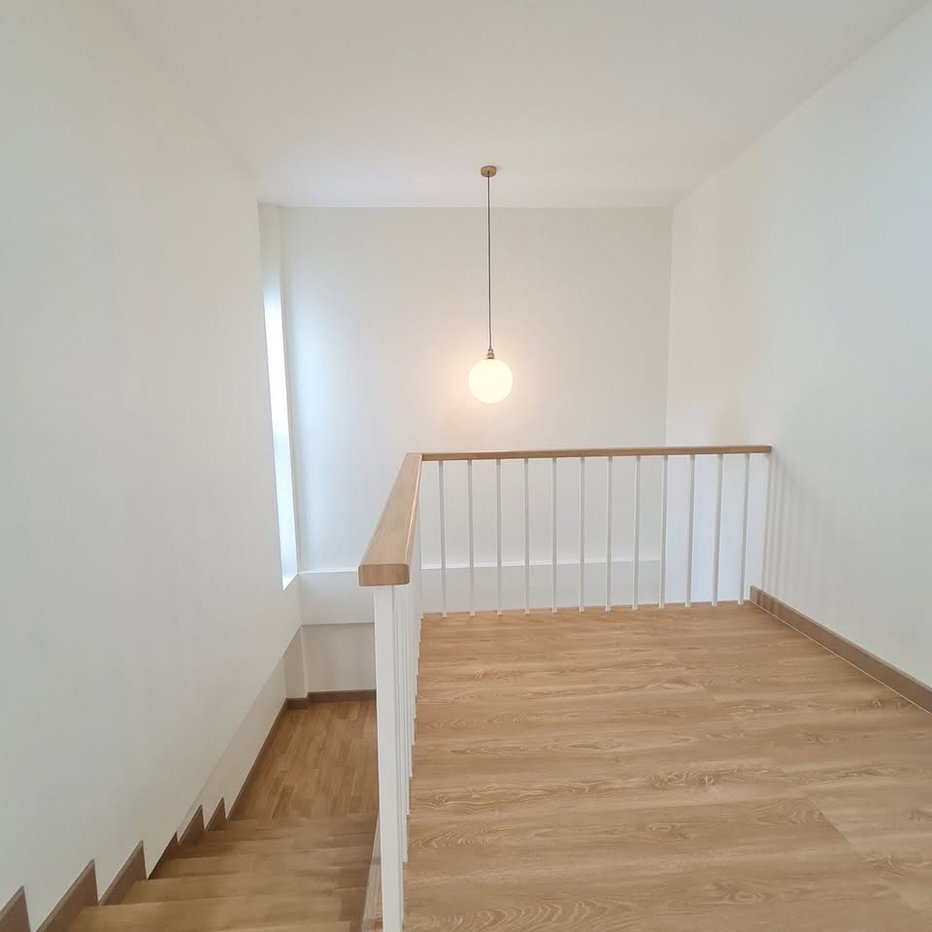 picture Two-Storey Detached House for Sale in a Prime Location - 6/16