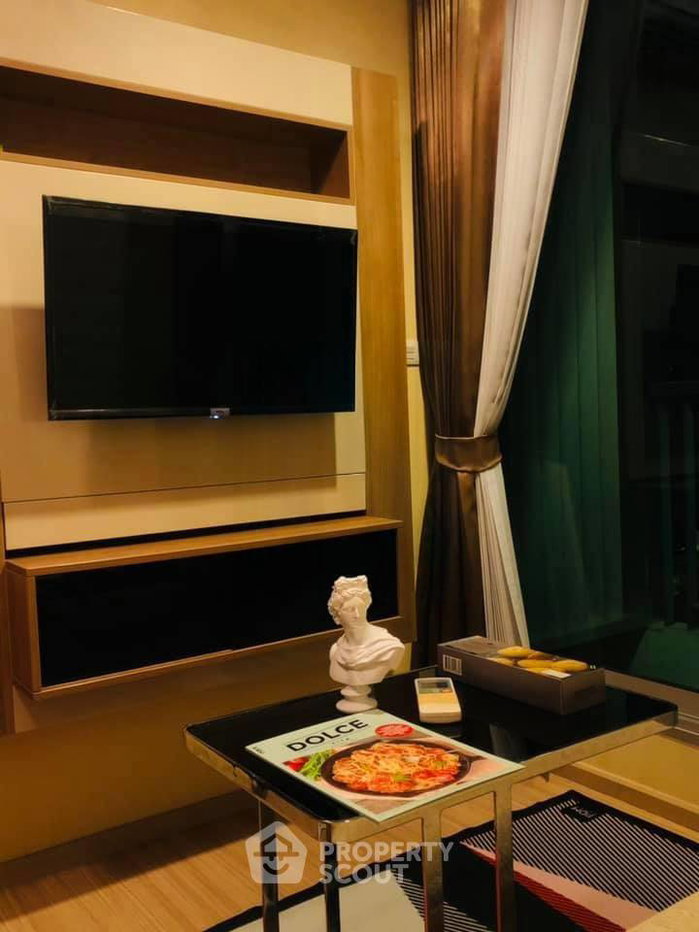 รูป คอนโด 1-ห้องนอน ที่ ริธึ่ม สาทร ใกล้ BTS สะพานตากสิน (ID 2505845) - รูปที่ 3/5