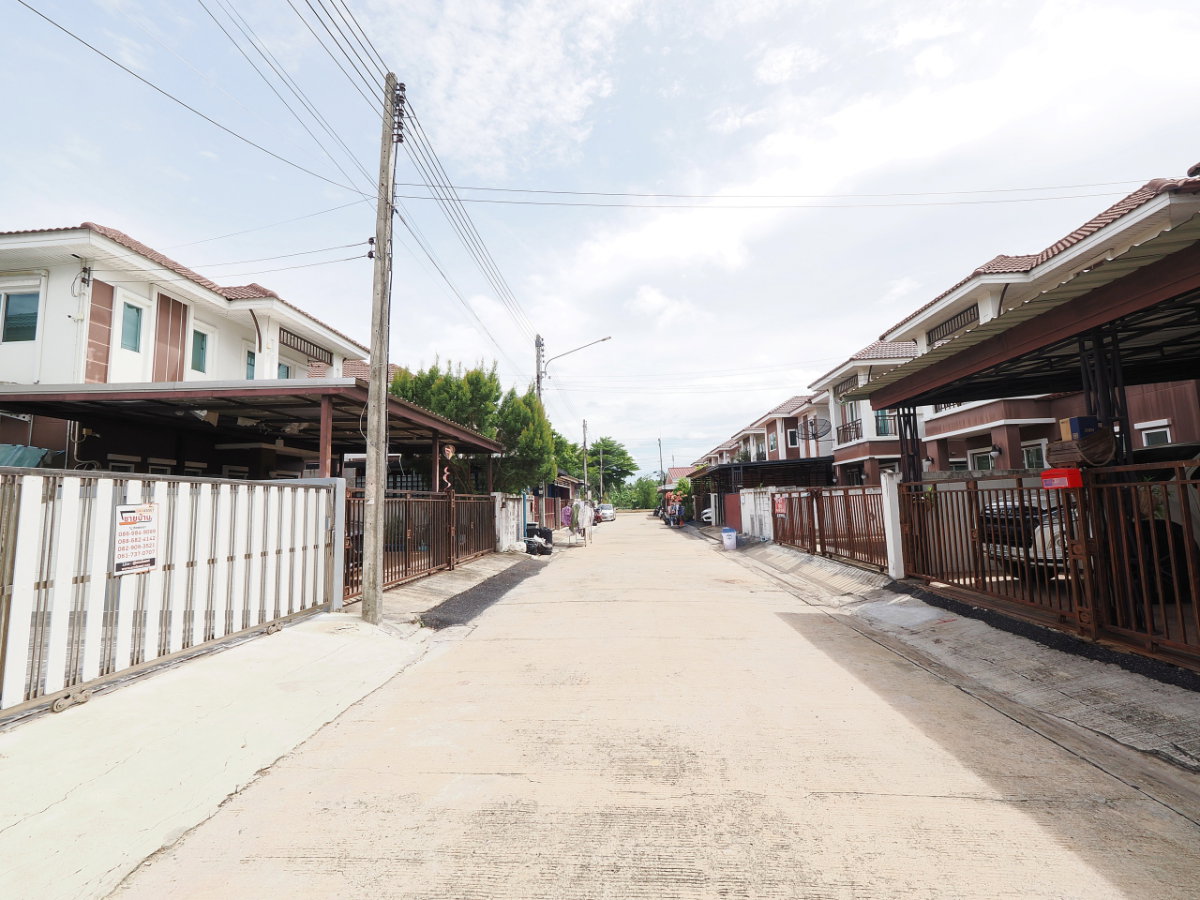 รูป  บ้านรีโนเวทใหม่  บ้านเดี่ยว 2 ชั้น ม.กรีนเนอรี่ บาย นิราวิลล์ ขนาด 63.1 ตร.ว. 3ห้องนอน 2ห้องน้ำ 1ห้องครัว 5 ที่จอดรถ หลังหัวมุม [เอกชัย – พระราม2] - รูปที่ 46/57