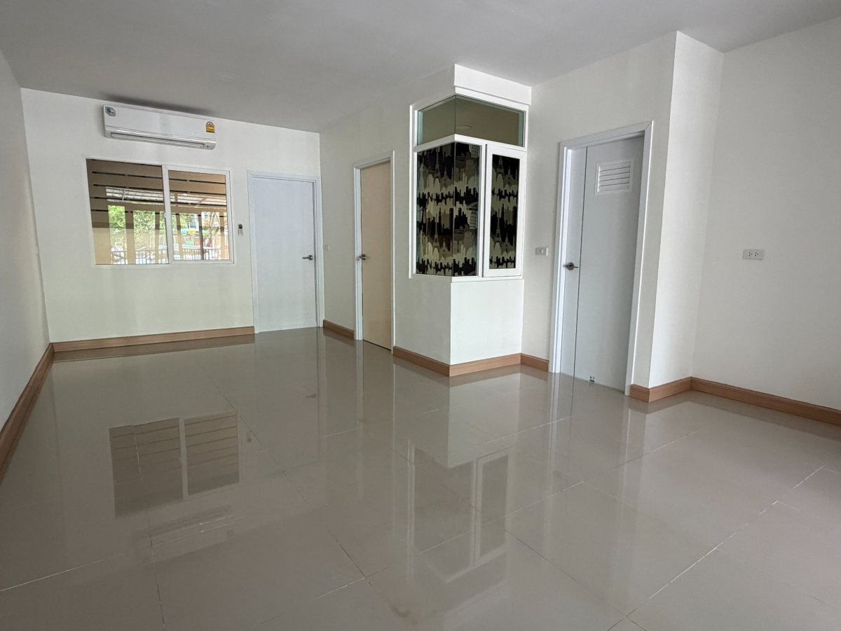 รูป 🏡🎈ขายทาวน์โฮม Casa City Bangna บางนา กม.7 4 นอน 3 น้ำ  ซอยราชวินิตบางแก้ว ทำเลดี ใกล้เมกา บางนา 🤗หน้าบ้านไม่ชนกับใคร - รูปที่ 4/17