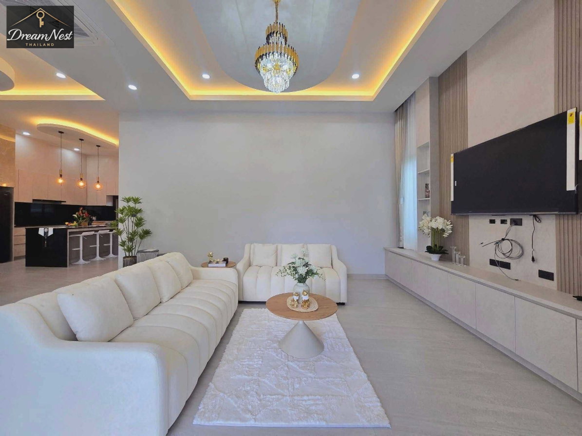 picture Modern luxury pool villas set on generous land plots ranging - 9/20