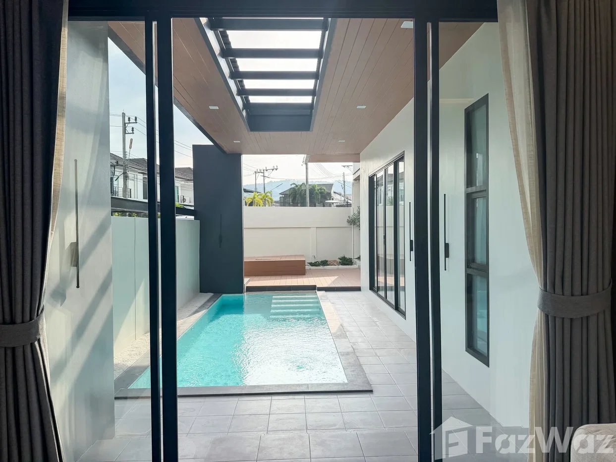 รูป A fully renovated, modern-style corner twin villa with pool 6484215 - รูปที่ 7/30