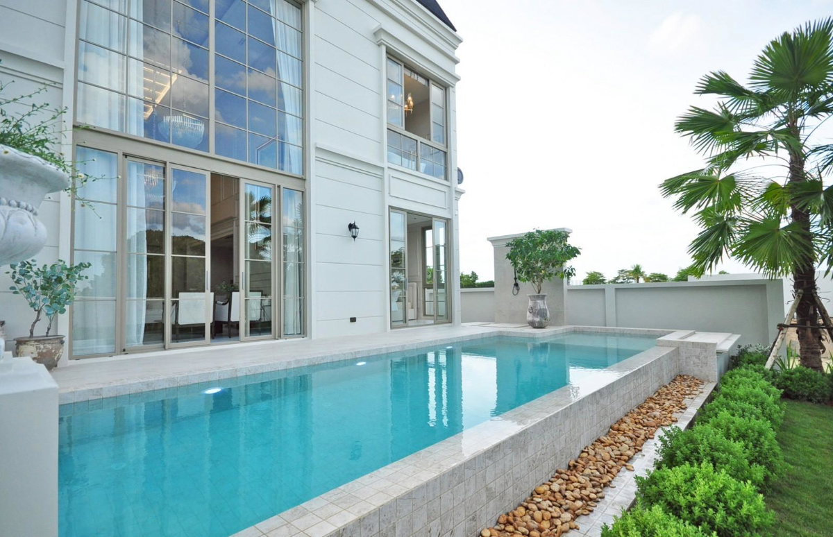 picture Luxury 3-Storey Pool Villa with Private Swimming Pool for Sale - 2/37