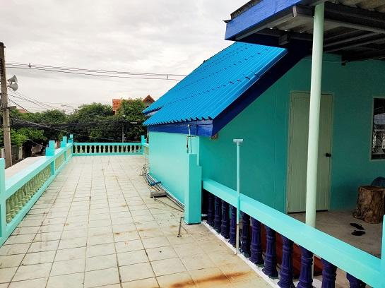 รูป ให้เช่าบ้านเดี่ยว 2 ชั้น 3 ห้องนอน 1 ห้องอเนกประสงค์ 2ห้องน้ำ 1 ห้องครัว จอดรถ 3 คัน หมู่บ้านลานทอง  - รูปที่ 8/10
