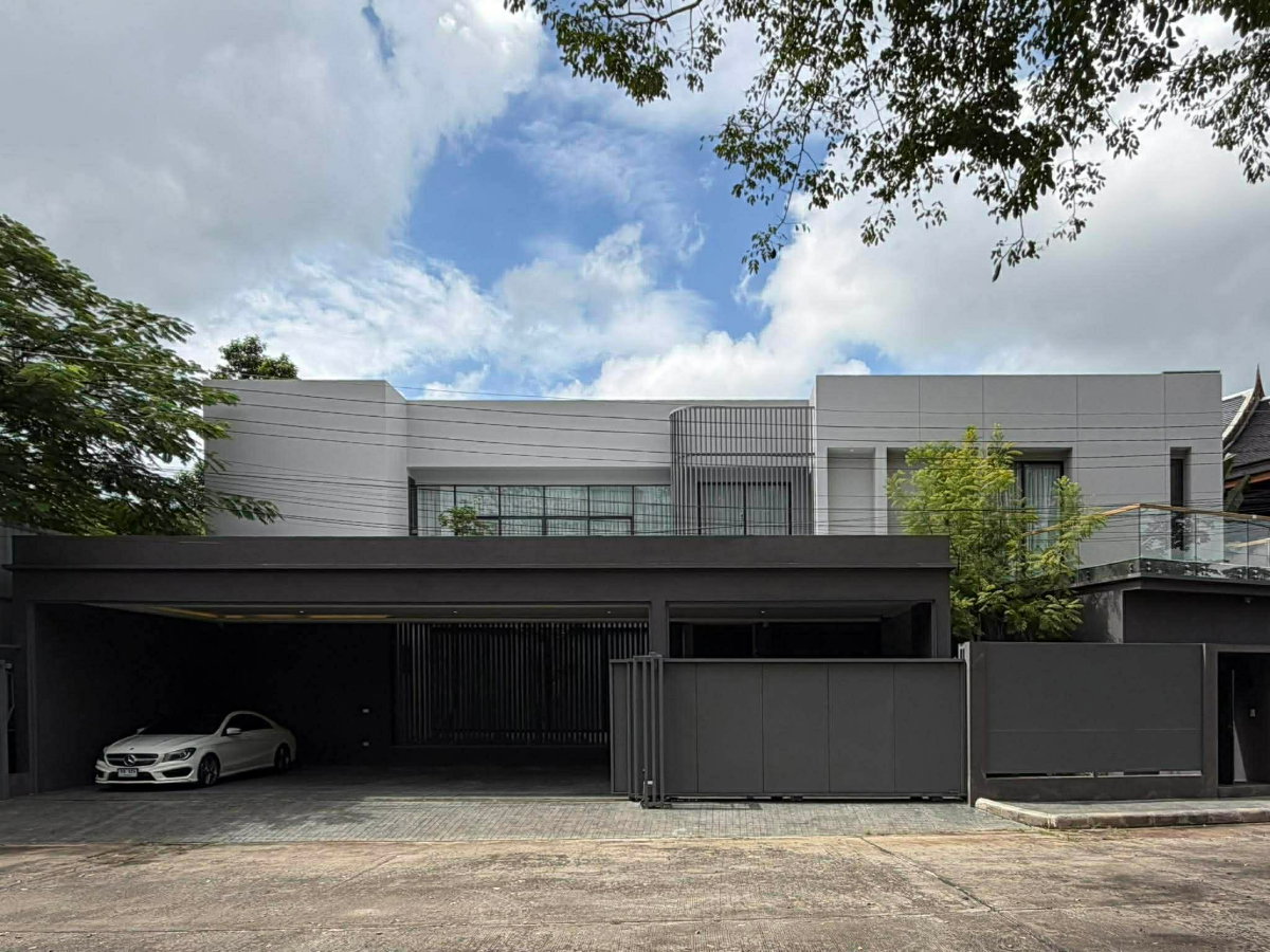 picture Luxury Two-Storey Pool Villa with Private Swimming Pool - 31/31