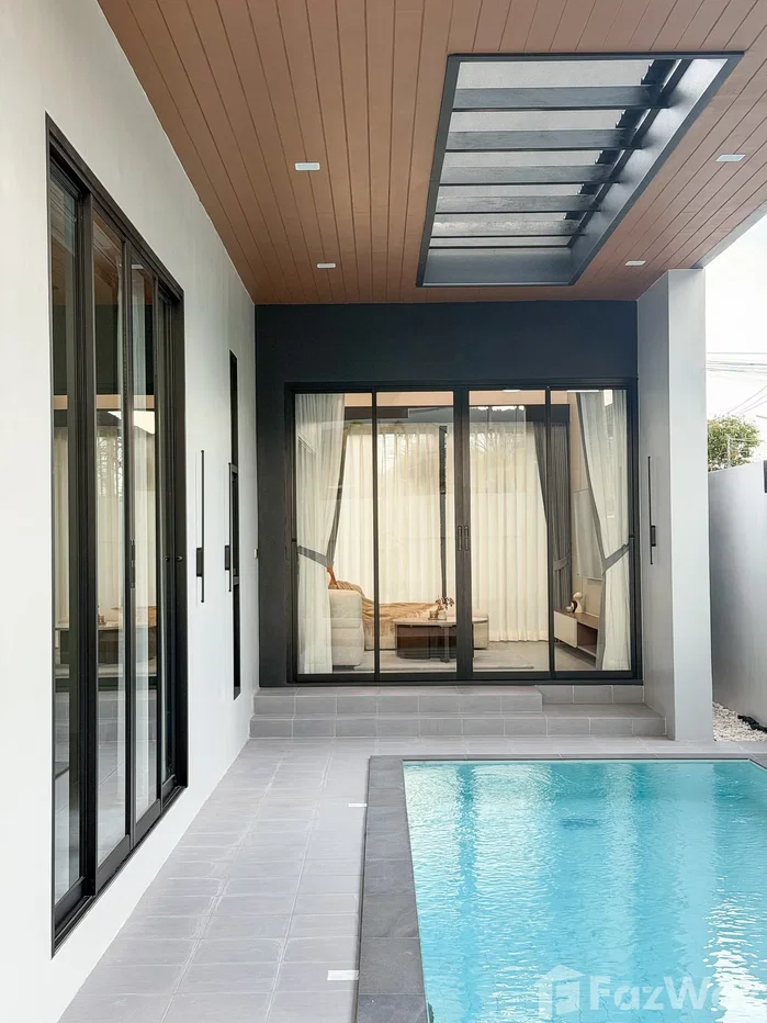 รูป A fully renovated, modern-style corner twin villa with pool 6484215 - รูปที่ 12/30