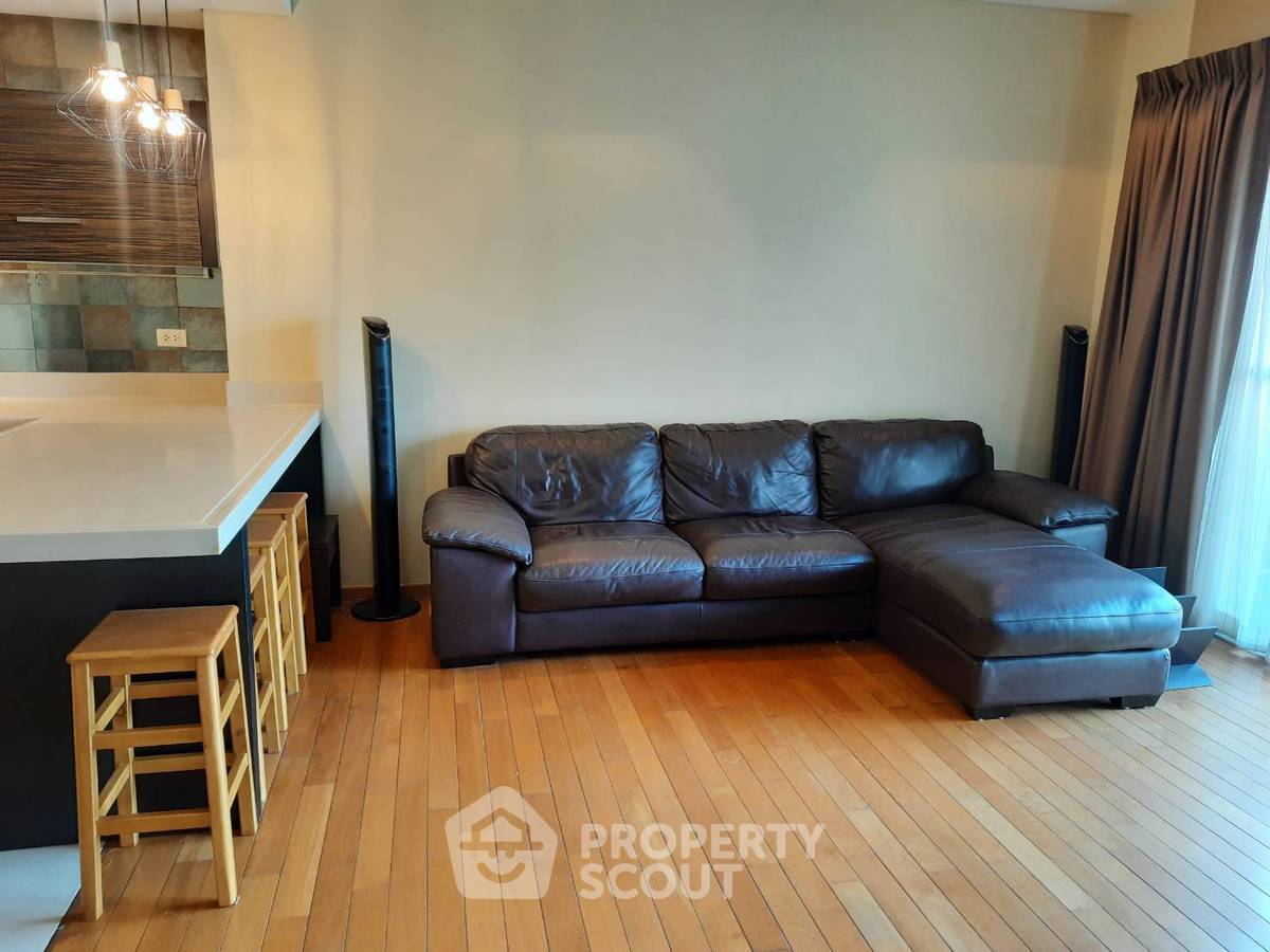 picture 2-BR Condo at The Lakes Bangkok near BTS Asok (ID 514928) - 2/6