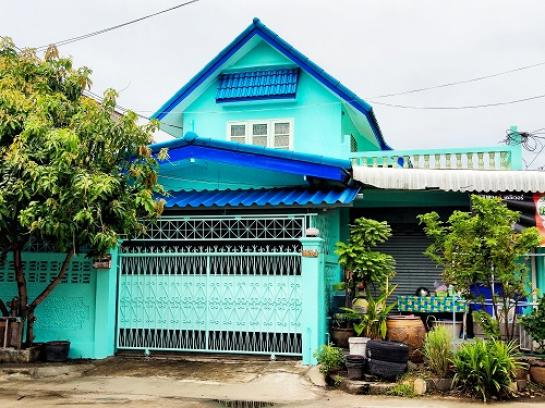 รูป ให้เช่าบ้านเดี่ยว 2 ชั้น 3 ห้องนอน 1 ห้องอเนกประสงค์ 2ห้องน้ำ 1 ห้องครัว จอดรถ 3 คัน หมู่บ้านลานทอง  - รูปที่ 1/10