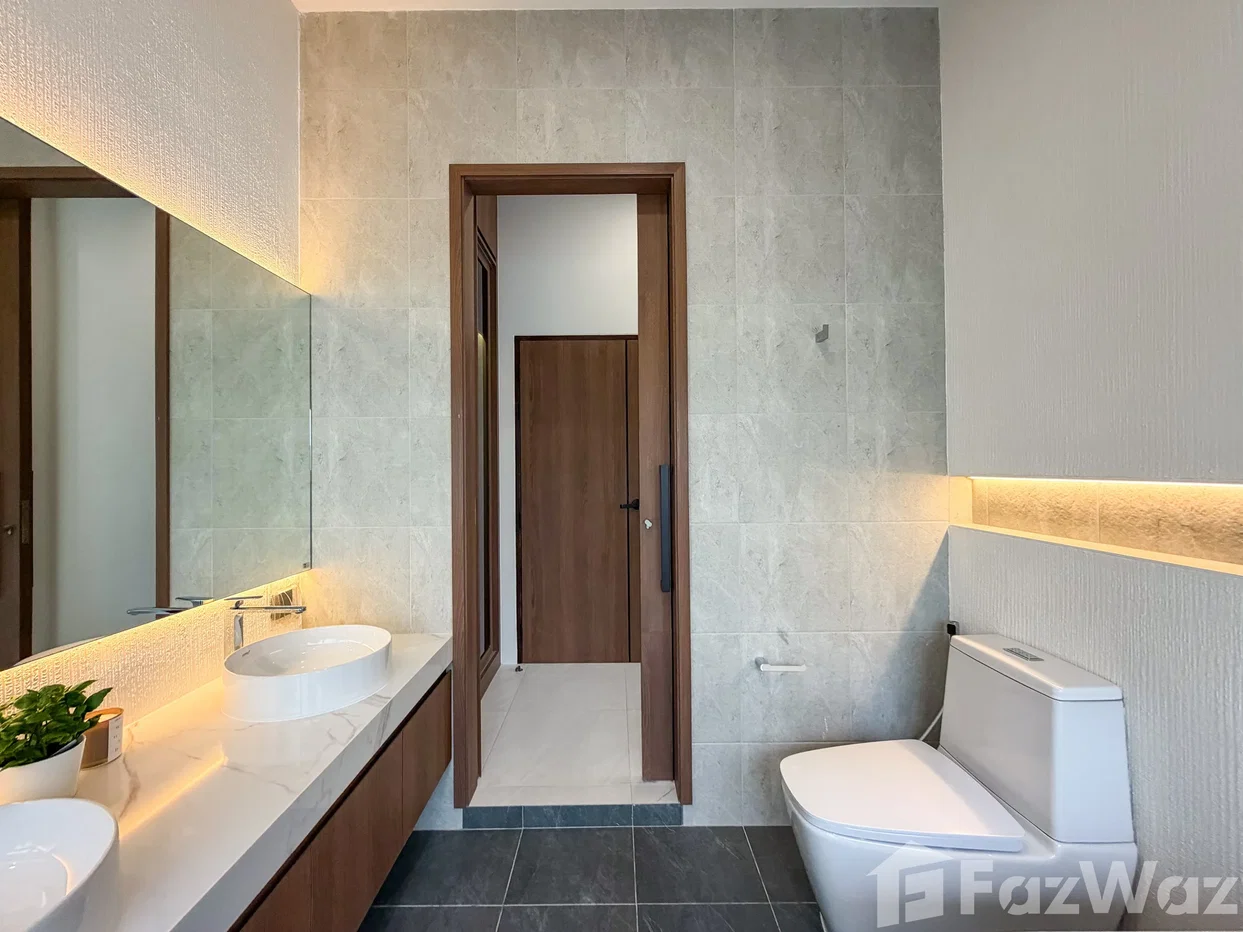 รูป A fully renovated, modern-style corner twin villa with pool 6484215 - รูปที่ 22/30