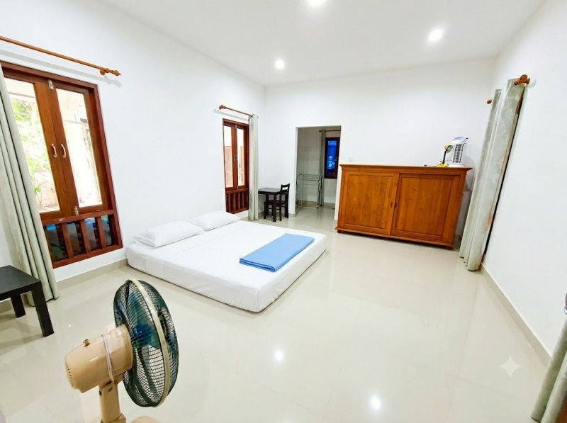 รูป วัดเขาศรีวิชัย รร.บ้านท่าอิฐ 1 กม.AIRBNB บนที่ดิน 3 ไร่ คฤหาสน์หรู 3นอน บางโพธิ์ สุราษฎร์ธานี 3น้ำ 189 ตร.ม. - รูปที่ 3/8