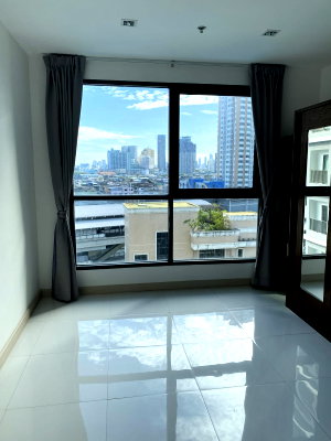 คอนโดให้เช่า : (TT310) เช่าคอนโด Ideo Mobi Sathorn (ไอดีโอ โมบิ สาทร) ชั้น 10 ห้อง Studio ขนาด 21 ตร.ม เฟอร์นิเจอร์ครบ