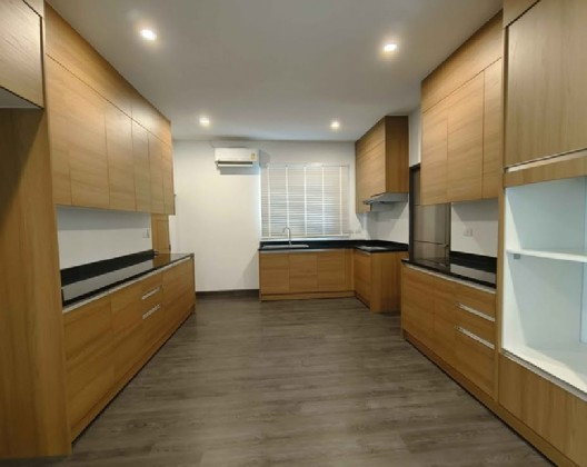 รูป ให้เช่าบ้านเดี่ยว 3 ชั้น ซอยสุขุมวิท 65 (เอกมัย) / บ้านสร้างเอง ทำ Airbnb ได้ / ใกล้รถไฟฟ้า / เฟอร์นิเจอร์ครบ / อยู่อาศัย หรือ Home Office จดบริษัทได้ - รูปที่ 6/14