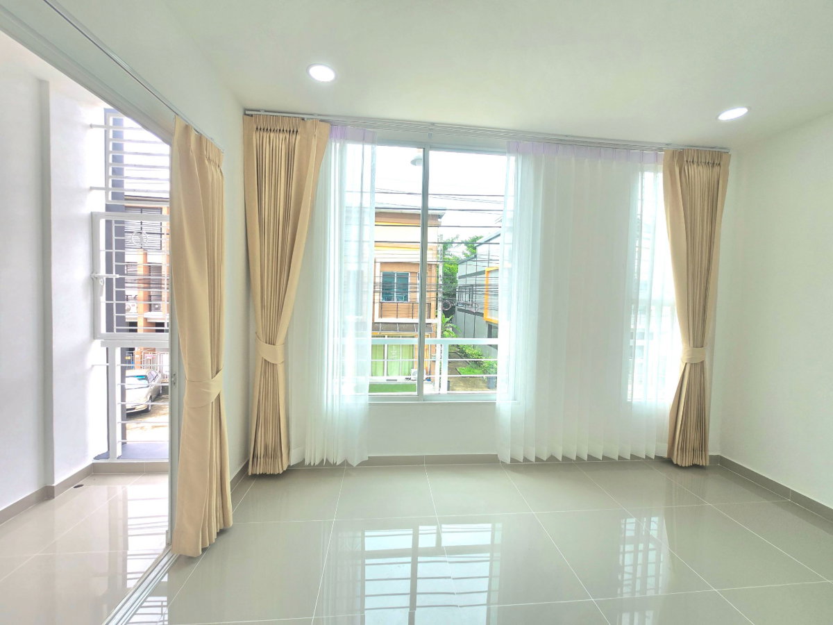 รูป ทาวน์โฮม 2 ชั้น สไตล์โมเดิร์น ทำเลทอง หมู่บ้านอาร์เคพาร์ค ถนนหทัยราษฎร์ บางชัน คลองสามวา แต่งพร้อมอยู่ - รูปที่ 24/41
