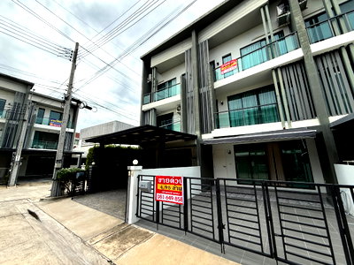 ทาวน์โฮม กรุงเทพมหานคร : ขายบ้านทาวน์โฮม 3 ชั้น- เฌอคูน สาทร-ราชพฤกษ์ ซ.สวนผัก ใกล้เซ็นทรัลเวสต์วิลล์ 