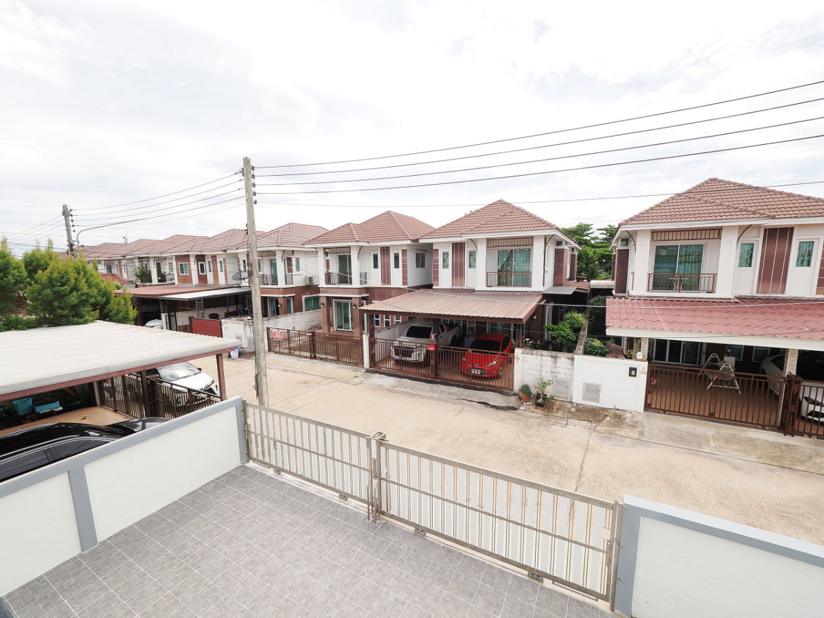 รูป  บ้านรีโนเวทใหม่  บ้านเดี่ยว 2 ชั้น ม.กรีนเนอรี่ บาย นิราวิลล์ ขนาด 63.1 ตร.ว. 3ห้องนอน 2ห้องน้ำ 1ห้องครัว 5 ที่จอดรถ หลังหัวมุม [เอกชัย – พระราม2] - รูปที่ 44/57