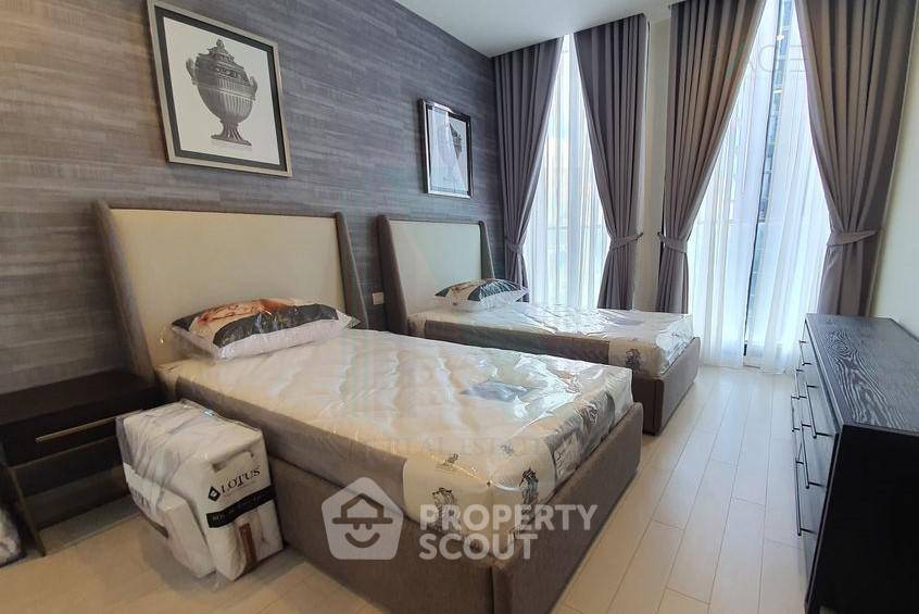 picture 2-BR Condo at Noble Ploenchit near BTS Phloen Chit (ID 2697596) - 4/6