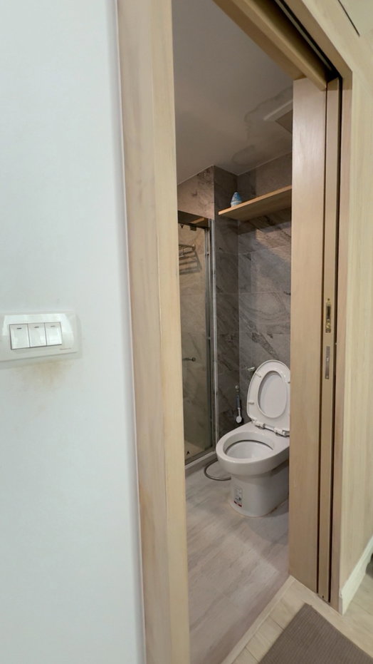 รูป ปล่อยเช่าห้องครับ วี คอนโด ศาลายา (V Condo Salaya) ตึก V7  ชั้น 7  ห้องมุม พร้อมหน้าต่างห้องนั่งเล่น รับแสงธรรมชาติ  - รูปที่ 25/25
