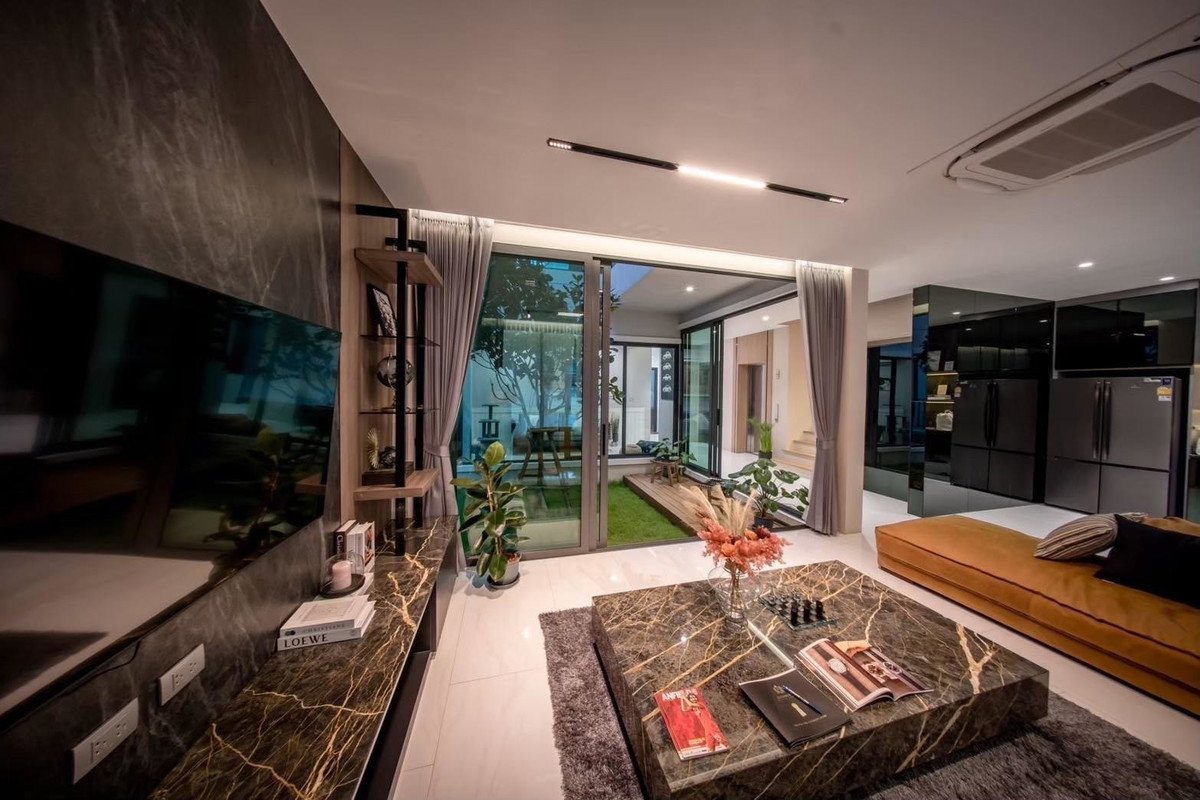 รูป บ้านเดี่ยว พูลวิลล่า ไฮบิวรี่ วัชรพล-รามอินทรา 3 ชั้น ตกแต่งหรูหรา ลักซ์ชู พร้อมสระ ลิฟต์ส่วนตัว_BL213 - รูปที่ 9/21