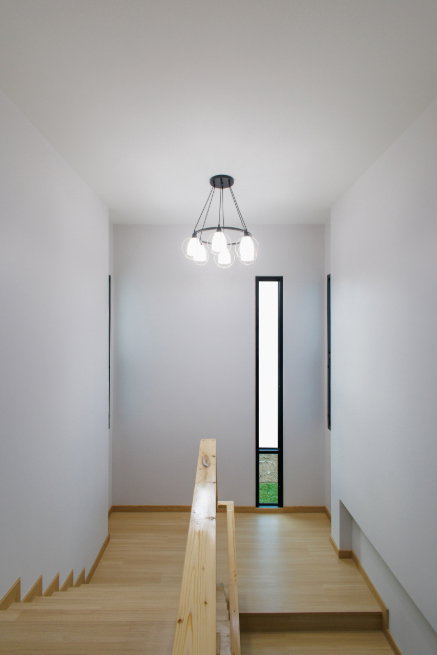 picture Spacious Two-Storey Detached House for Sale - 27/30