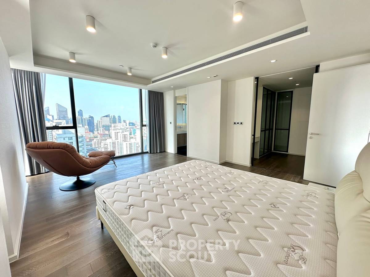 picture 3-BR Condo at Muniq Sukhumvit 23 near MRT Sukhumvit (ID 3015513) - 11/18