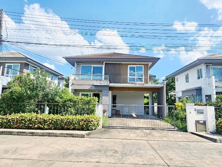 รูป บ้านมีพื้นที่สวนผ่อนคลาย ราคาพิเศษ พร้อมเข้าอยู่ - รูปที่ 2/16
