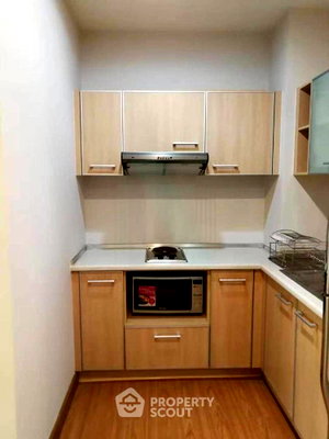 Condos for rent : 2-BR Condo The Complete Narathiwat, 16th-Floor in Chong Nonsi (ID 2526448)