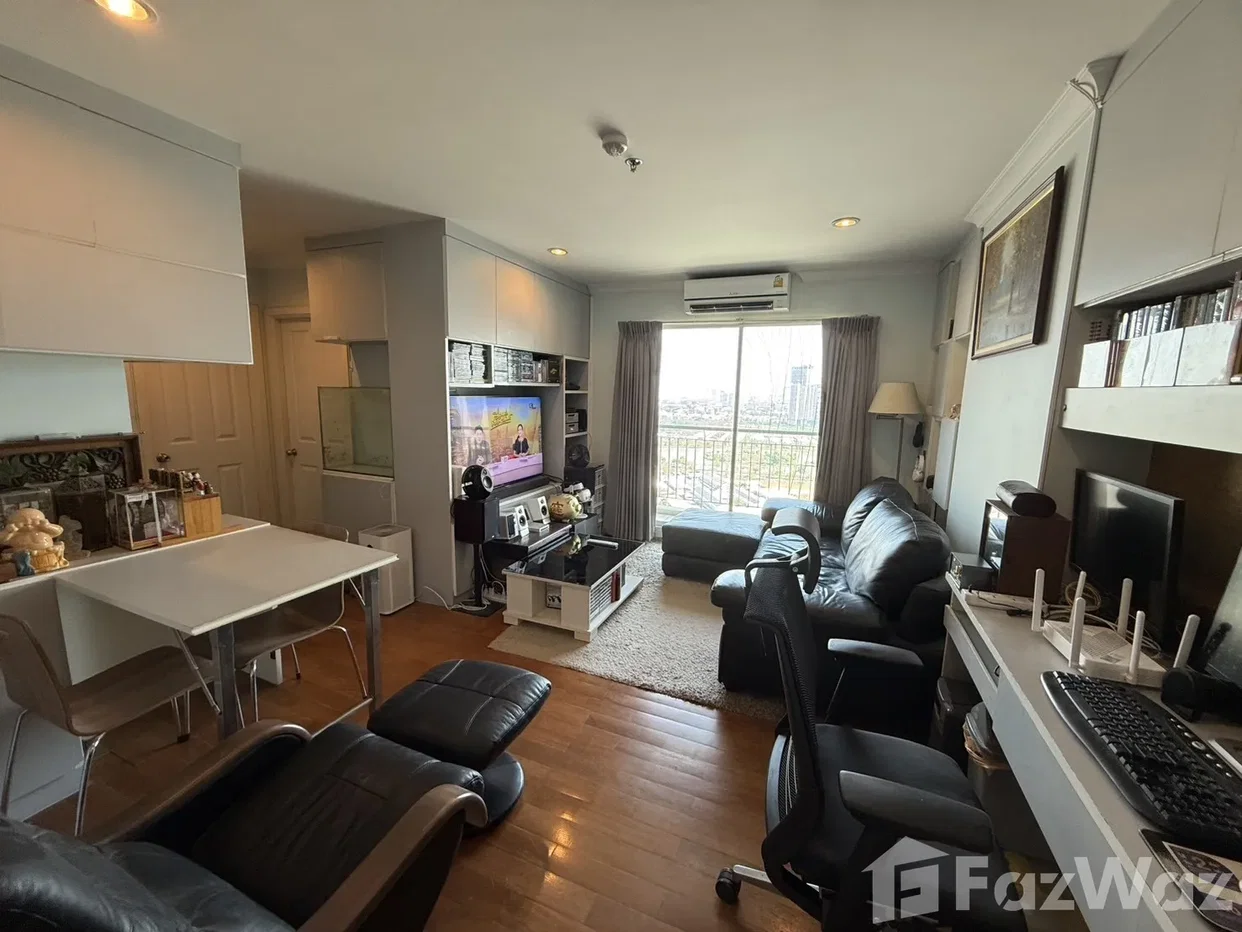 picture Beautiful east facing view from the high floor 6477926 - 2/12