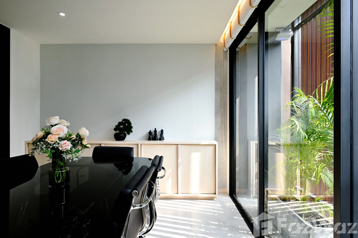 picture Home Office: customizable business headquarters 6478389 - 9/13
