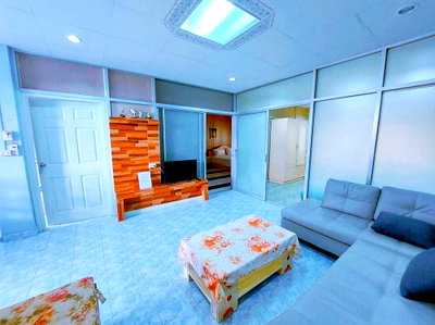 เช่าทาวน์โฮม ชลบุรี : Call : 088-619-6695 Anna Residence ถนนเลียบหาดจอมเทียน 2 นอน 2 น้ำ 90 ตร.ม ชั้น 4 ทั้งชั้นเป็นส่วนตัว ตกแต่งครบ