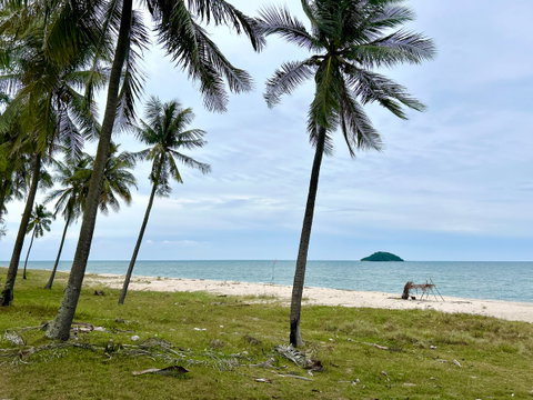 LAND FOR LEASE - BEACHFRONT NEAR SAKOM BEACH & KHAO LON HILL VIEWPOINT SONGKHLA ให้เช่าที่ดินใกล้ทะเลขึ้นชื่อหาดสะกอมและจุดชมวิวเขาล้อน เทพา สงขลา