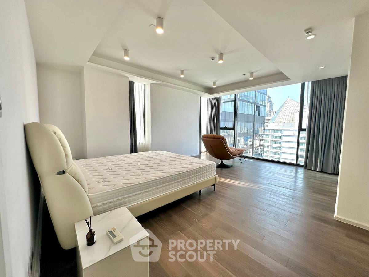 picture 3-BR Condo at Muniq Sukhumvit 23 near MRT Sukhumvit (ID 3015513) - 13/18