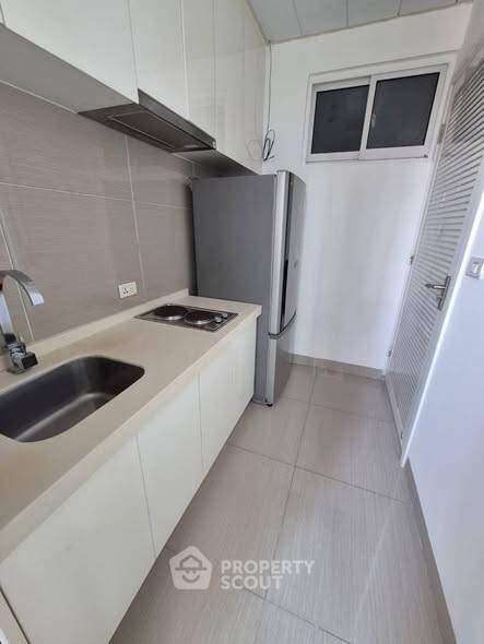 picture 2-BR Condo at T.c. Green Rama 9 near MRT Phra Ram 9 (ID 3017288) - 2/9