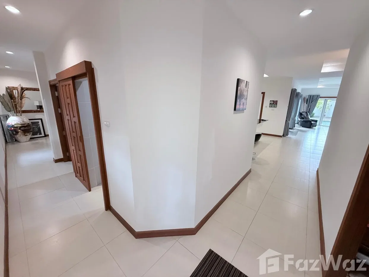picture 3 bed 4.5 bath Villa at Orchid Palm Homes 6 6481899 - 5/28