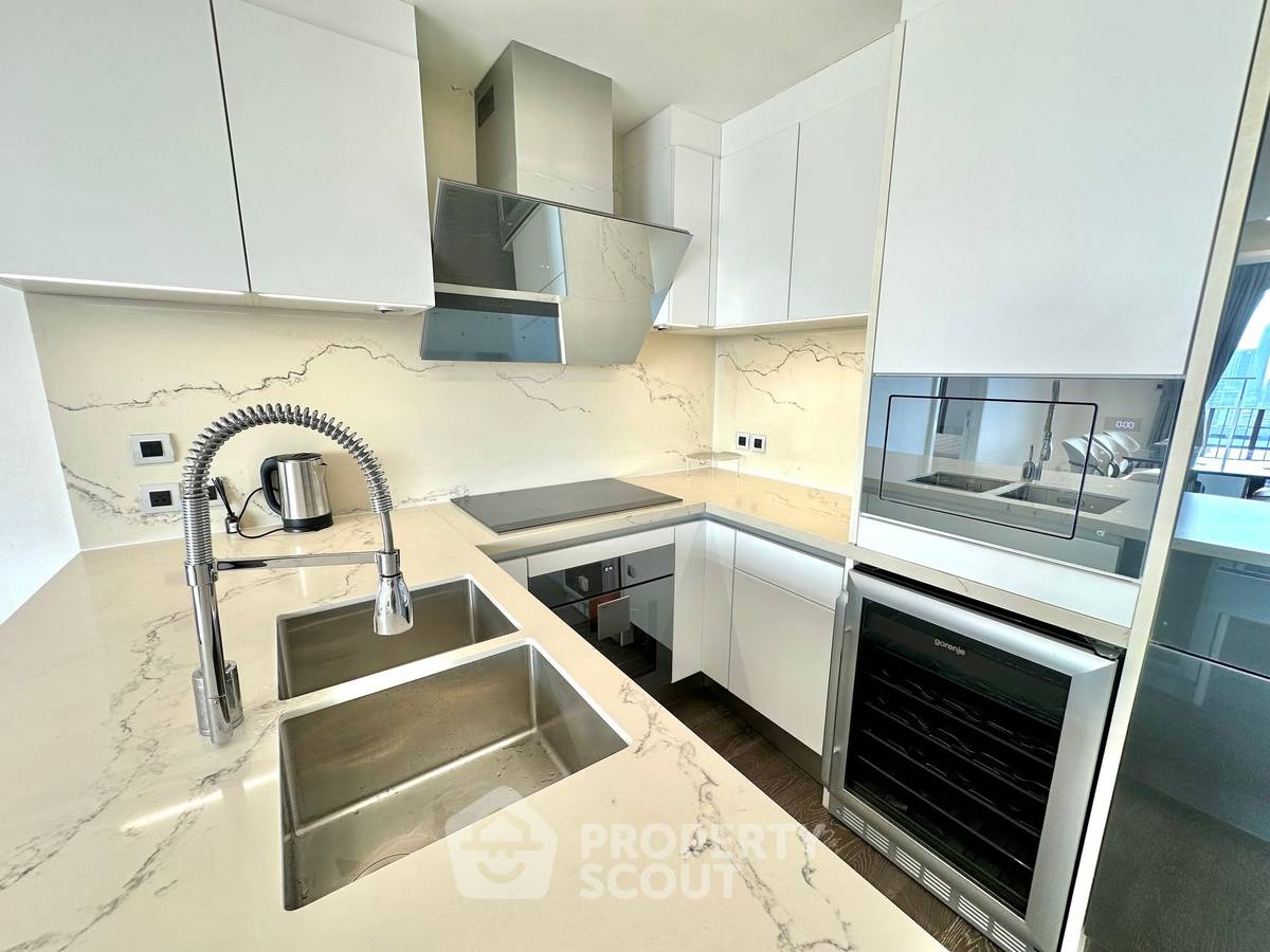 picture 3-BR Condo at Muniq Sukhumvit 23 near MRT Sukhumvit (ID 3015513) - 7/18