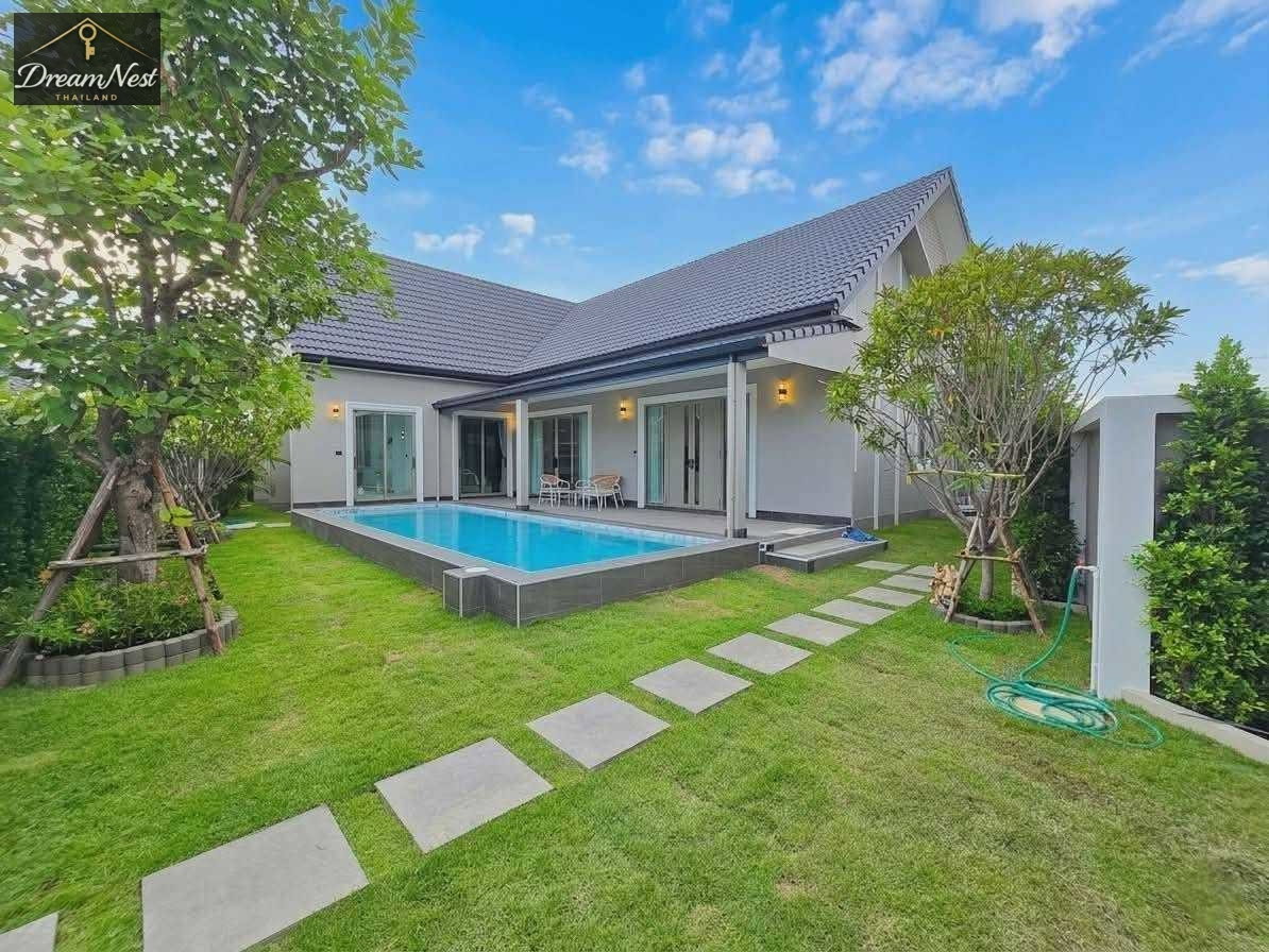 picture Modern luxury pool villas set on generous land plots ranging - 6/20