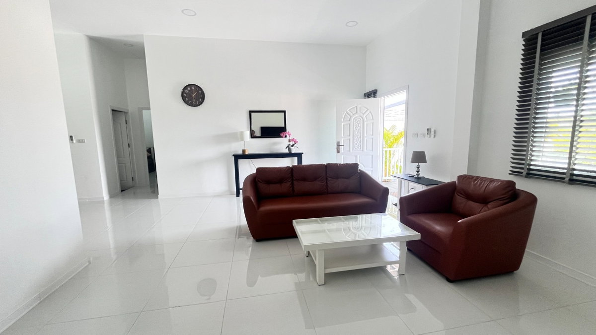 picture Modern Single-Storey House for Sale in a Peaceful Natural Setting - 4/19