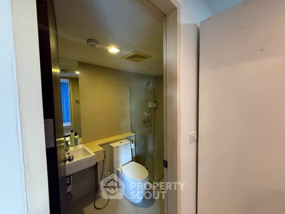 picture 2-BR Condo at Prom Phaholyothin 2 Condominium near BTS Ari (ID 3015864) - 15/22